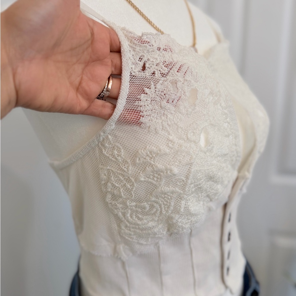 Free People Have My Heart Cropped Lace Tank Ivory Boho Crop Top XS/S - Picture 11 of 16